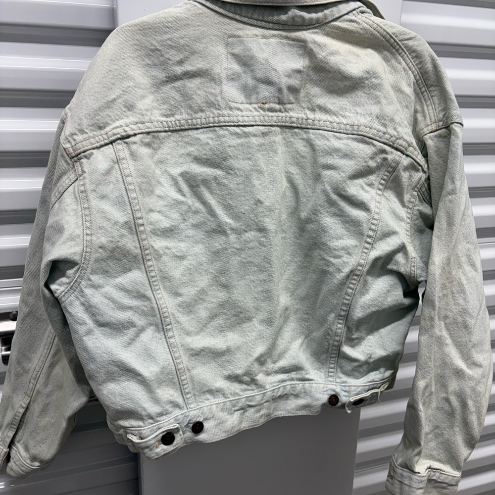 Vintage Levi's Light Wash Denim Jacket - Picture 5 of 7